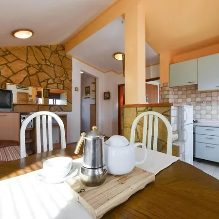 Kroatisches Steinhaus - #a33148